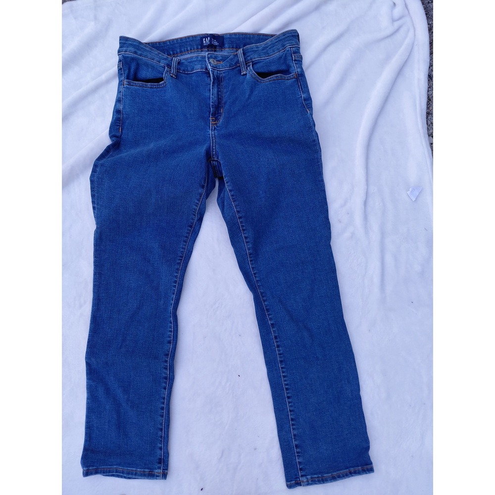 Gap Classic Straight Jeans Womens 12/31R Medium Wash Stretch Denim 845451-00